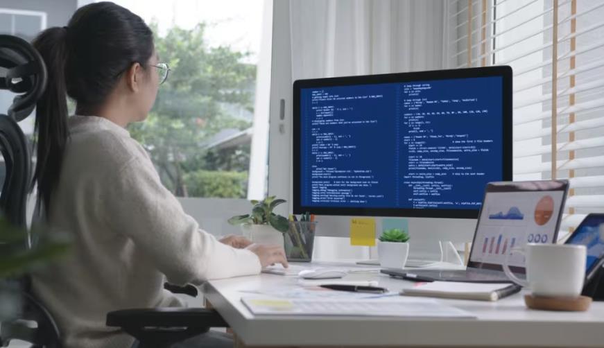 智慧零售新基建:崇礼县软件开发公司如何构建全渠道商业操作系统?